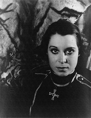 image of Kitty Carlisle