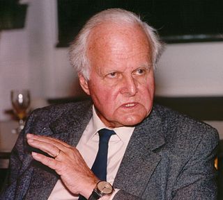 image of Carl Friedrich von Weizsäcker