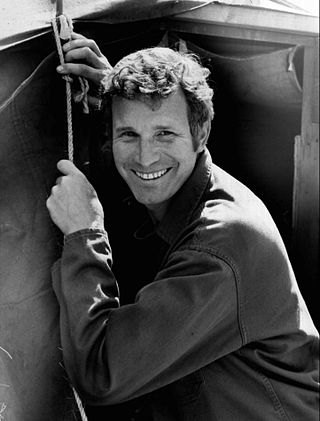 image of Wayne Rogers