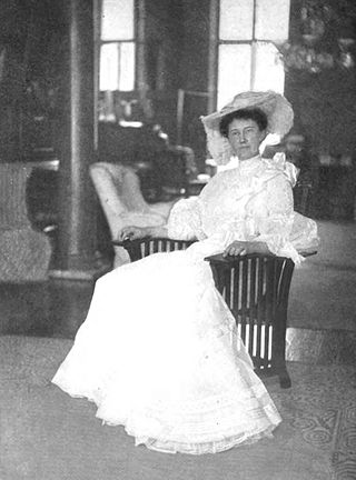 image of Carolyn Wells