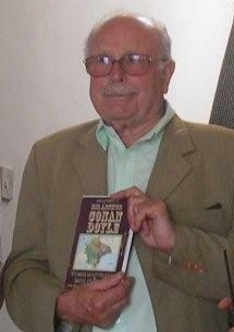 image of Edward Hardwicke