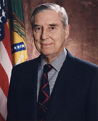 image of Lloyd Bentsen