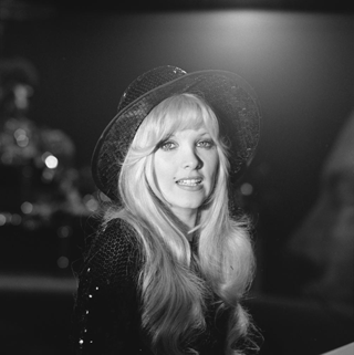 image of Lynsey de Paul