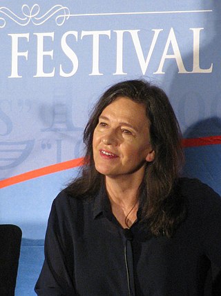 image of Louise Erdrich