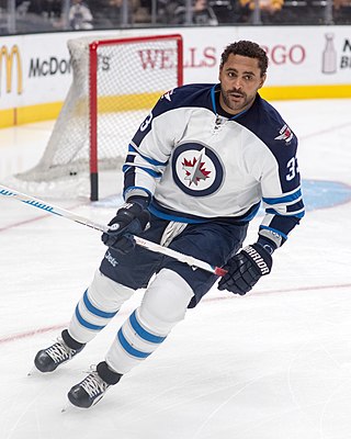 image of Dustin Byfuglien