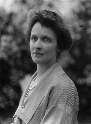 image of Nancy Astor, Viscountess Astor
