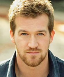 image of Kenneth Mitchell (actor)