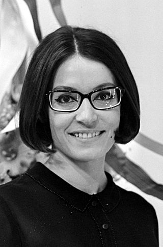 image of Nana Mouskouri