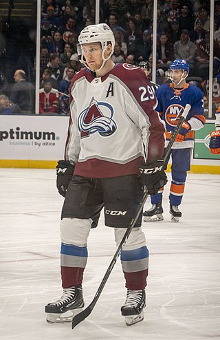 image of Nathan MacKinnon